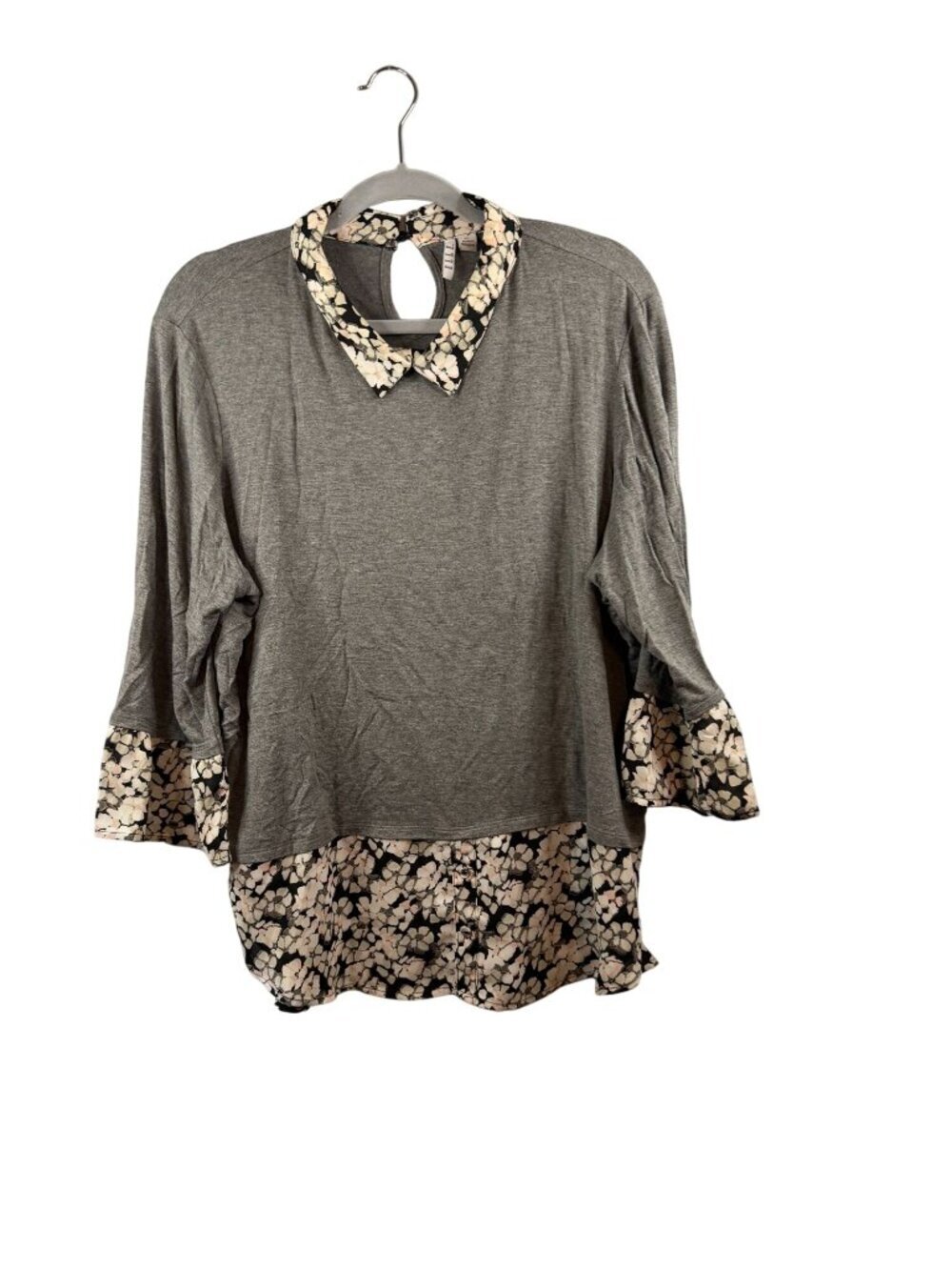 Elle Womens Floral Accented Gray Blouse With Keyhole Back Design Size XL